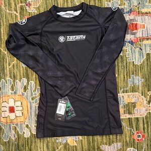 Tatami Women's Black Long-Sleeve Rash Guard Top